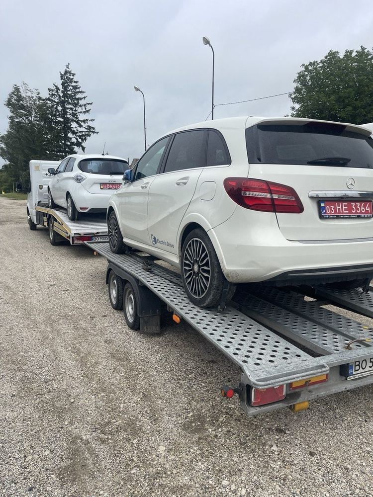 Перевезення електромобілів Mercedes та Renault